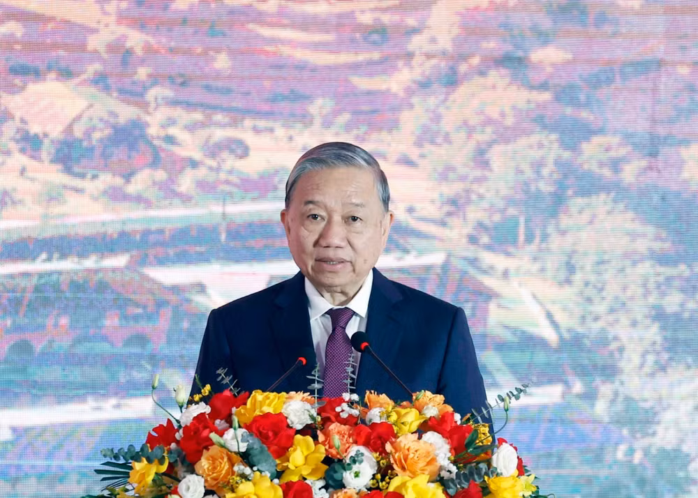 Tổng Bí thư Tô Lâm phát biểu tại lễ khởi công xây dựng công trình Trường Phổ thông nội trú Tiểu học và Trung học Cơ sở Trường Hà. (Ảnh: TTXVN)