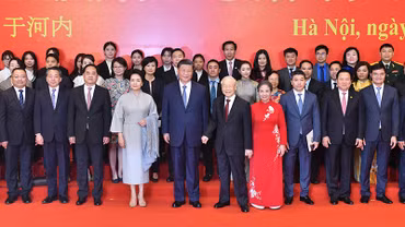 [Ảnh] Tổng Bí thư Nguyễn Phú Trọng và Tổng Bí thư, Chủ tịch Trung Quốc Tập Cận Bình gặp gỡ nhân sĩ hữu nghị và thế hệ trẻ Việt-Trung