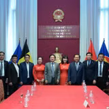 Đoàn đại biểu tỉnh Tây Ninh do đồng chí Nguyễn Văn Quyết, Ủy viên Trung ương Đảng, Bí thư Tỉnh ủy làm Trưởng đoàn chào Đại sứ Việt Nam tại Bỉ.