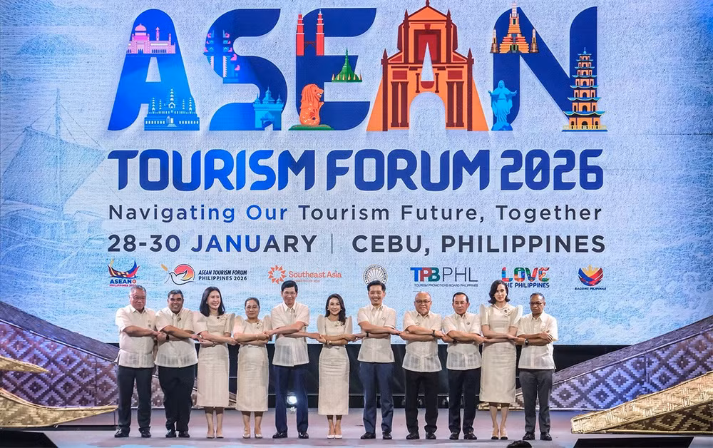 Lãnh đạo ngành du lịch các quốc gia trong khu vực ASEAN tại Diễn đàn Du lịch ASEAN 2026. (Ảnh: SunStar Cebu)