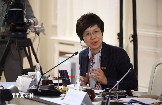 Tổng Giám đốc TTXVN Vũ Việt Trang đặt câu hỏi phỏng vấn Tổng thống Liên bang Nga Vladimir Putin.