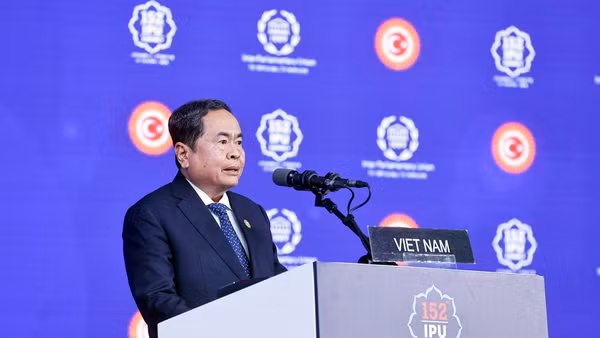 Chủ tịch Quốc hội Trần Thanh Mẫn phát biểu tại Phiên thảo luận chung về chủ đề “Nuôi dưỡng hy vọng, bảo đảm hòa bình và bảo vệ công lý cho các thế hệ tương lai”. (Ảnh: Doãn Tấn/TTXVN)