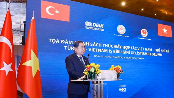 Chủ tịch Quốc hội Trần Thanh Mẫn phát biểu tại Phiên khai mạc Tọa đàm chính sách thúc đẩy hợp tác Việt Nam-Thổ Nhĩ Kỳ. (Ảnh: Doãn Tấn/TTXVN)