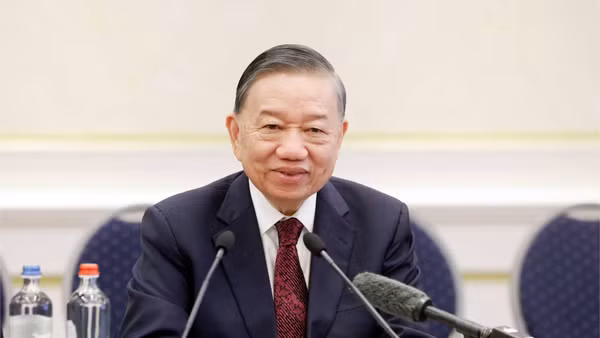 Tổng Bí thư, Chủ tịch nước Tô Lâm phát biểu tại buổi gặp gỡ chuyên gia, trí thức người Việt Nam tại Bỉ và Luxembourg. Ảnh: Thống Nhất/TTXVN