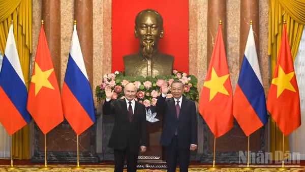 Chủ tịch nước Tô Lâm hội đàm với Tổng thống Liên bang Nga Vladimir Putin vào tháng 6/2024 tại Hà Nội (Ảnh tư liệu: DUY LINH)