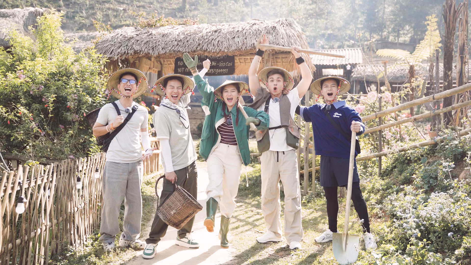 dan-nghe-si-tham-gia-gia-dinh-haha-gom-jun-pham-rhymastic-bui-cong-nam-duy-khanh-va-ngoc-thanh-tam.png