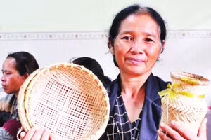 Các sản phẩm vừa mang lại giá trị về kinh tế, vừa tạo thêm công ăn việc làm cho người dân thôn Duệ.