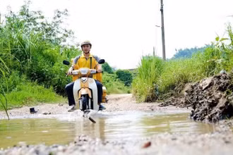 Bưu điện xã “Hạt nhân của trung tâm” kinh tế mới.