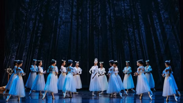 Một cảnh trong vở Giselle. (Ảnh: HBSO)