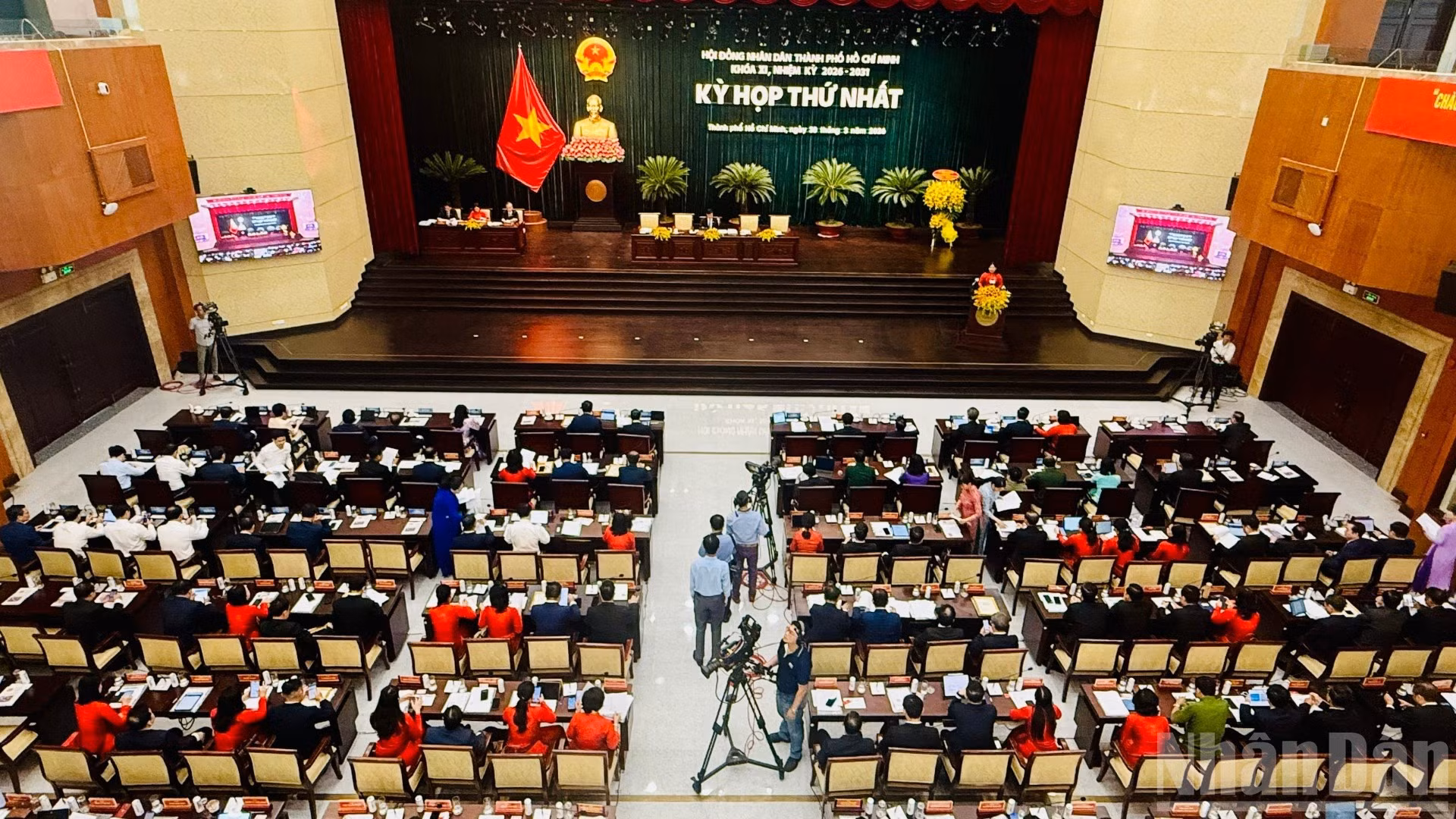 Quang cảnh kỳ họp.