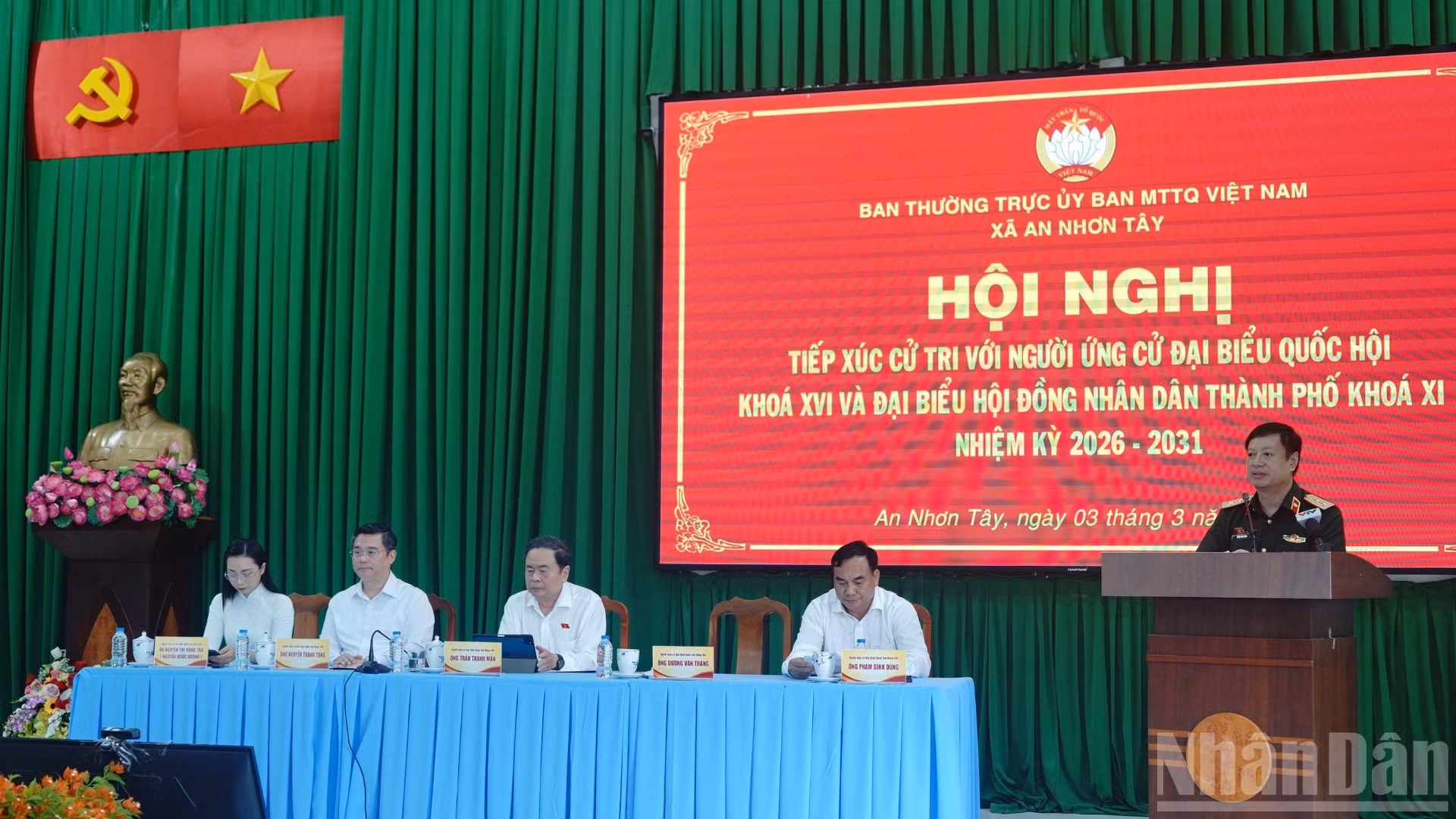 ndo_br_quang-canh-hoi-nghi-tiep-xuc-cu-tri-2-9197.jpg