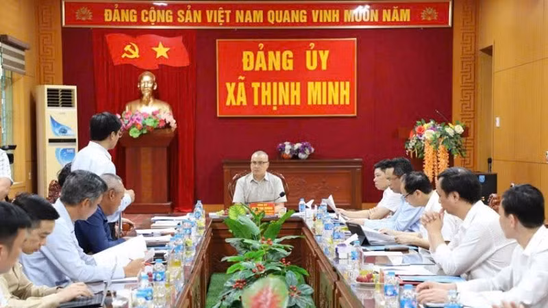 Bí thư Tỉnh ủy Phú Thọ Phạm Đại Dương làm việc tại xã Thịnh Minh.
