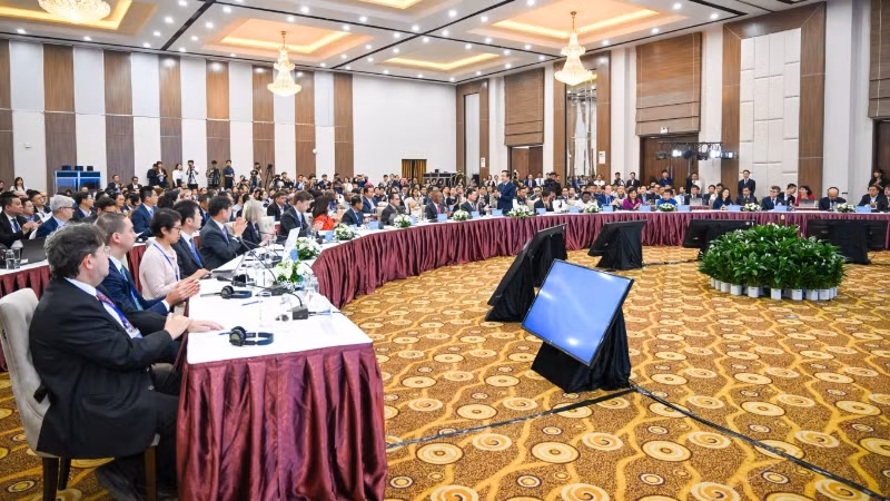Toàn cảnh Hội nghị bàn tròn Bộ trưởng về quản trị AI.