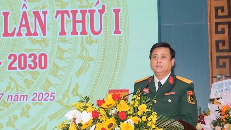 Đại tá Võ Văn Tuấn, Chính ủy Bộ Chỉ huy Quân sự thành phố Đà Nẵng phát biểu chỉ đạo tại Đại hội. (Ảnh: ĐÌNH TĂNG)