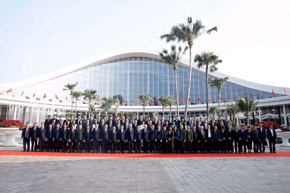 vna-potal-tong-bi-thu-lam-viec-voi-ban-chap-hanh-dang-bo-thanh-pho-hai-phong-8644448.jpg