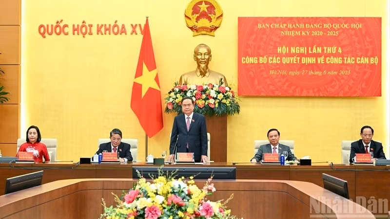 Bí thư Đảng ủy Quốc hội, Chủ tịch Quốc hội Trần Thanh Mẫn cùng các Phó Chủ tịch Quốc hội, Phó Bí thư Đảng ủy Quốc hội dự và chủ trì Hội nghị. (Ảnh: DUY LINH)