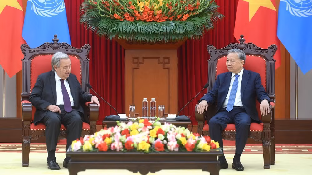 Tổng Bí thư Tô Lâm tiếp Tổng Thư ký Liên hợp quốc Antonio Guterres. (Ảnh ĐĂNG KHOA)
