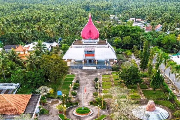 Công bố quy hoạch bảo quản, tu bổ, phục hồi Di tích quốc gia đặc biệt Đồng Khởi Bến Tre. (Ảnh: TRUNG HIẾU)