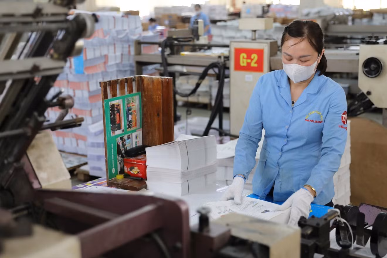 In ấn sách giáo khoa. (Ảnh: Nhà xuất bản Giáo dục Việt Nam)