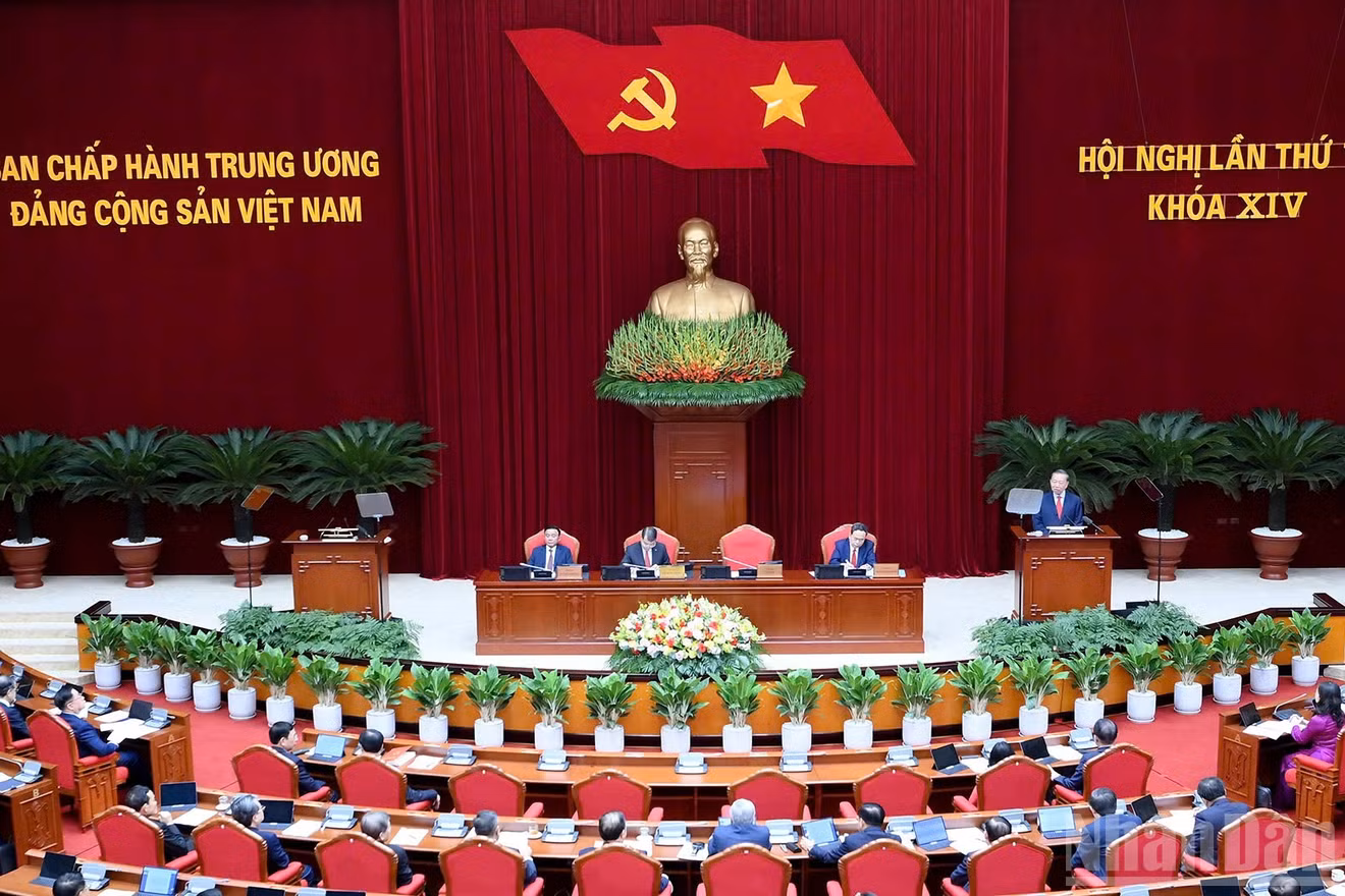 Phiên khai mạc Hội nghị lần thứ tư, Ban Chấp hành Trung ương Đảng khóa XIV. (Ảnh: ĐĂNG KHOA)
