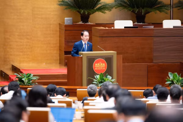 Bộ trưởng Tư pháp Hoàng Thanh Tùng phát biểu tại Kỳ họp.