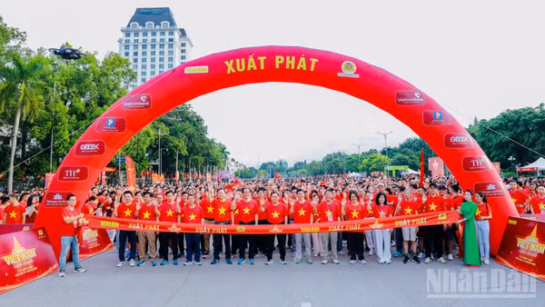 Quang cảnh Chương trình "Cùng Việt Nam tiến bước" tại Lạng Sơn năm 2025. (Ảnh: Hoàng Thơ)