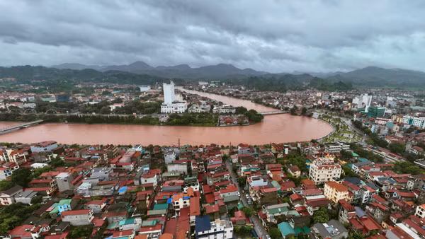 Khu vực trung tâm tỉnh Lạng Sơn gồm các phường Đông Kinh, Lương Văn Tri, Kỳ Lừa đã có nhiều điểm ngập sâu. (Ảnh: Duy Dũng)