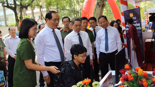 Lạng Sơn lựa chọn lấy chuyển đổi số, đột phá sáng tạo là định hướng phát triển quan trọng. (Ảnh: HOÀNG TÍNH)