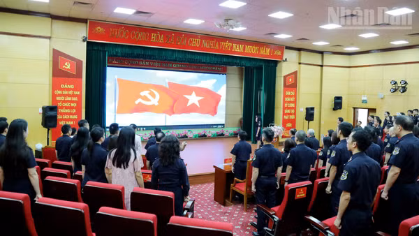 Đảng ủy Hải quan khu vực VI chú trọng xây dựng "Đảng bộ cơ sở bốn tốt". (Ảnh: QUỐC ĐẠT)