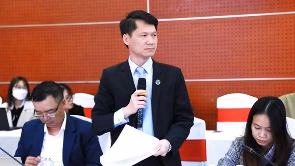 Luật sư Trần Văn An, Chủ nhiệm Đoàn Luật sư tỉnh Bắc Ninh tham gia góp ý về chế định luật sư công. (Ảnh: H.N)