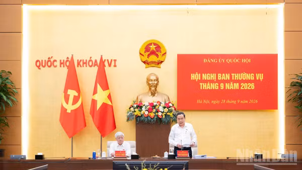 Bí thư Đảng ủy Quốc hội, Chủ tịch Quốc hội Trần Thanh Mẫn phát biểu tại hội nghị. (Ảnh: DUY LINH)