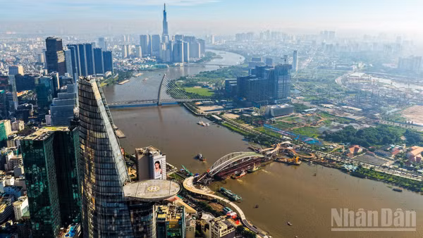 Một góc Thành phố Hồ Chí Minh năng động và phát triển. (Ảnh: THẾ ANH)