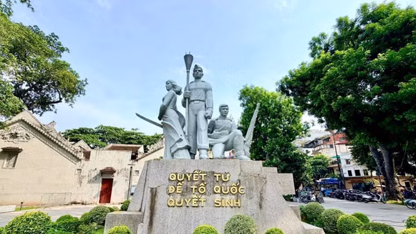 Tượng đài “Quyết tử để Tổ quốc quyết sinh” sẽ được di dời về Bộ Tư lệnh Thủ đô. (Ảnh: Ban Quản lý Di tích và danh thắng Hà Nội)