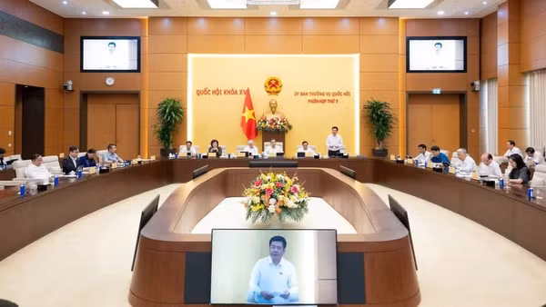 Quang cảnh phiên họp thứ 5 của Ủy ban Thường vụ Quốc hội. (Ảnh: Media Quốc hội)