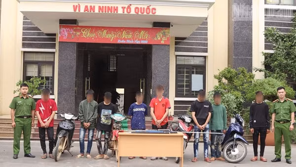 Nhóm 8 thanh thiếu niên gây rối trật tự công cộng tại cơ quan Công an Sơn La.