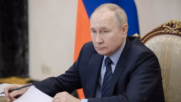 Tổng thống Nga Vladimir Putin vừa ký sắc lệnh áp dụng chế độ nhập cảnh miễn thị thực cho công dân Việt Nam. (Ảnh: TASS)