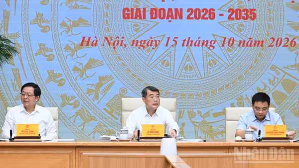 Thủ tướng Chính phủ Lê Minh Hưng chủ trì Hội nghị triển khai thực hiện Chương trình mục tiêu quốc gia phát triển văn hóa-xã hội, nông thôn, dân tộc và miền núi giai đoạn 2026-2035. (Ảnh: TRẦN HẢI) 