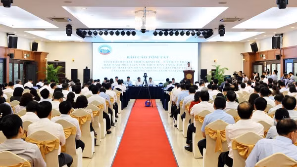 Toàn cảnh hội nghị. (Ảnh: Ủy ban nhân dân Thành phố Hồ Chí Minh)
