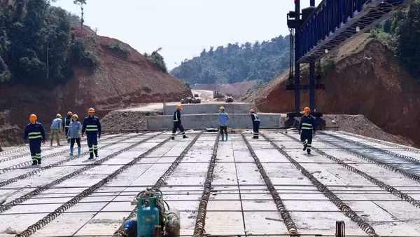 Cung đường biên giới mới: Hữu Nghị-Chi Lăng và Đồng Đăng-Trà Lĩnh về đích sớm, mở rộng kết nối cửa khẩu.
