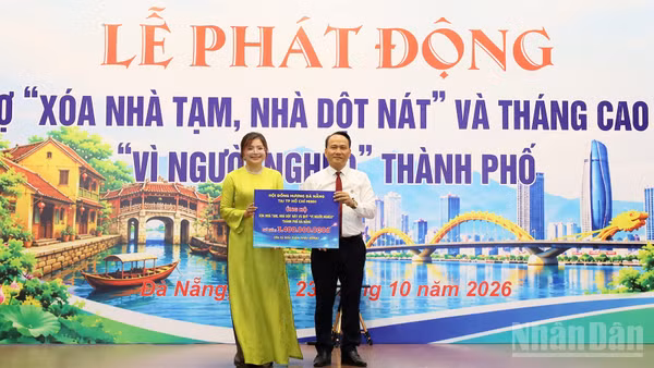 Các cơ quan, đơn vị, doanh nghiệp tham gia hưởng ứng Lễ phát động. (Ảnh: THANH TÂM)