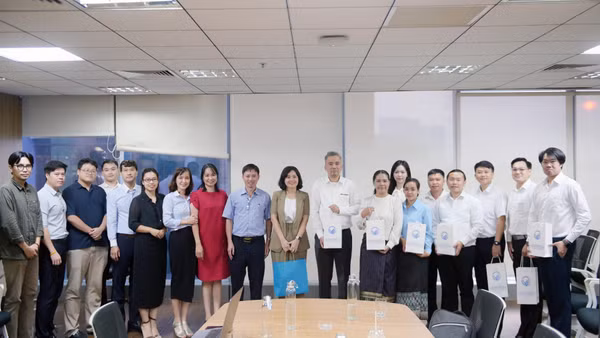 Trung tâm Chứng thực điện tử quốc gia (NEAC), Bộ Khoa học và Công nghệ đã đón tiếp và làm việc với Đoàn công tác Trung tâm Internet quốc gia Lào (LANIC) tại buổi làm việc. (Ảnh: NEAC)