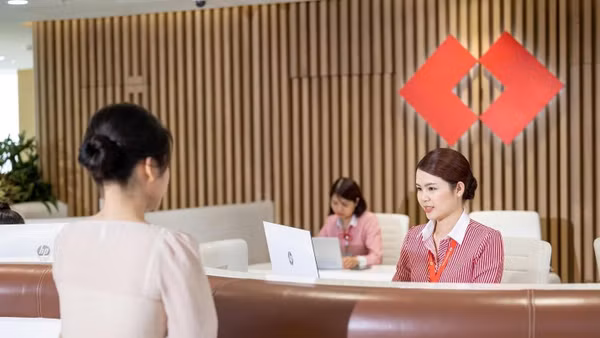 Sau chỉ đạo của Chính phủ và Ngân hàng Nhà nước, Techcombank triển khai giảm lãi suất cho vay, với mức giảm tới 2%/năm (Ảnh: TCB)