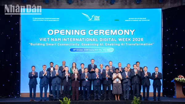 Tuần lễ Số quốc tế Việt Nam 2026 khai mạc với chủ đề “Kết nối thông minh: Quản trị AI, Kiến tạo chuyển đổi AI”. (Ảnh: MINH DUY)
