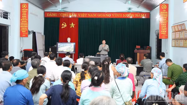 Quang cảnh buổi đối thoại. (Ảnh: CÔNG HẢI)