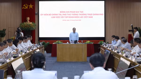 Phó Thủ tướng Thường trực Phạm Gia Túc phát biểu tại cuộc làm việc với Tập đoàn Điện lực Việt Nam. (Ảnh: chinhphu.vn)
