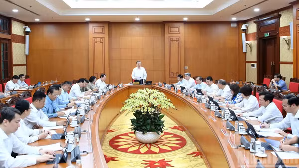 Tổng Bí thư, Chủ tịch nước Tô Lâm chủ trì làm việc về đánh giá kết quả 1 năm thực hiện Nghị quyết số 71-NQ/TW về đột phá phát triển giáo dục và đào tạo. (Ảnh: ĐĂNG KHOA)