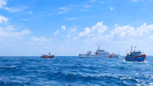 Tuần tra thực hiện Tháng cao điểm IUU. (Ảnh: ĐỨC TĨNH)