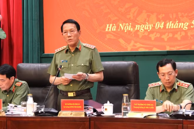 Bộ trưởng Lương Tam Quang phát biểu chỉ đạo tại Hội nghị giao ban công tác tháng 4/2026. (Ảnh: Phương Thủy/CAND)
