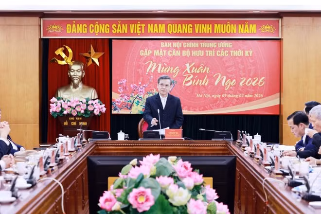 Đồng chí Lê Minh Trí, Ủy viên Bộ Chính trị, Bí thư Trung ương Đảng, Trưởng Ban Nội chính Trung ương phát biểu tại buổi gặp mặt. (Ảnh: Ban Nội chính Trung ương)