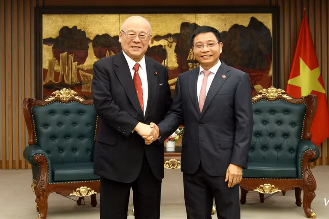 Phó Thủ tướng Nguyễn Văn Thắng tiếp ông Takebe Tsutomu, Cố vấn đặc biệt Liên minh Nghị sĩ hữu nghị Nhật Bản-Việt Nam. (Ảnh: chinhphu.vn)